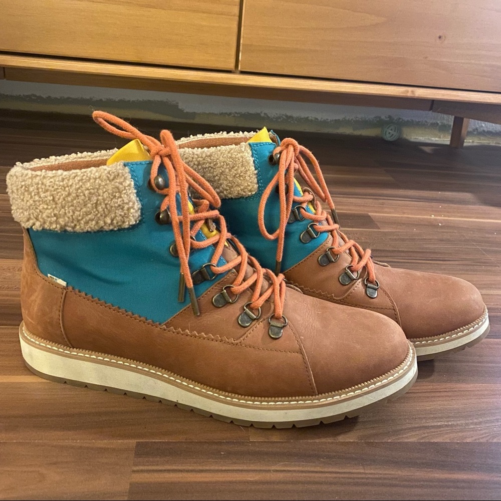Toms Brown & Teal Sherpa-Lined Lace-Up Ankle Boots